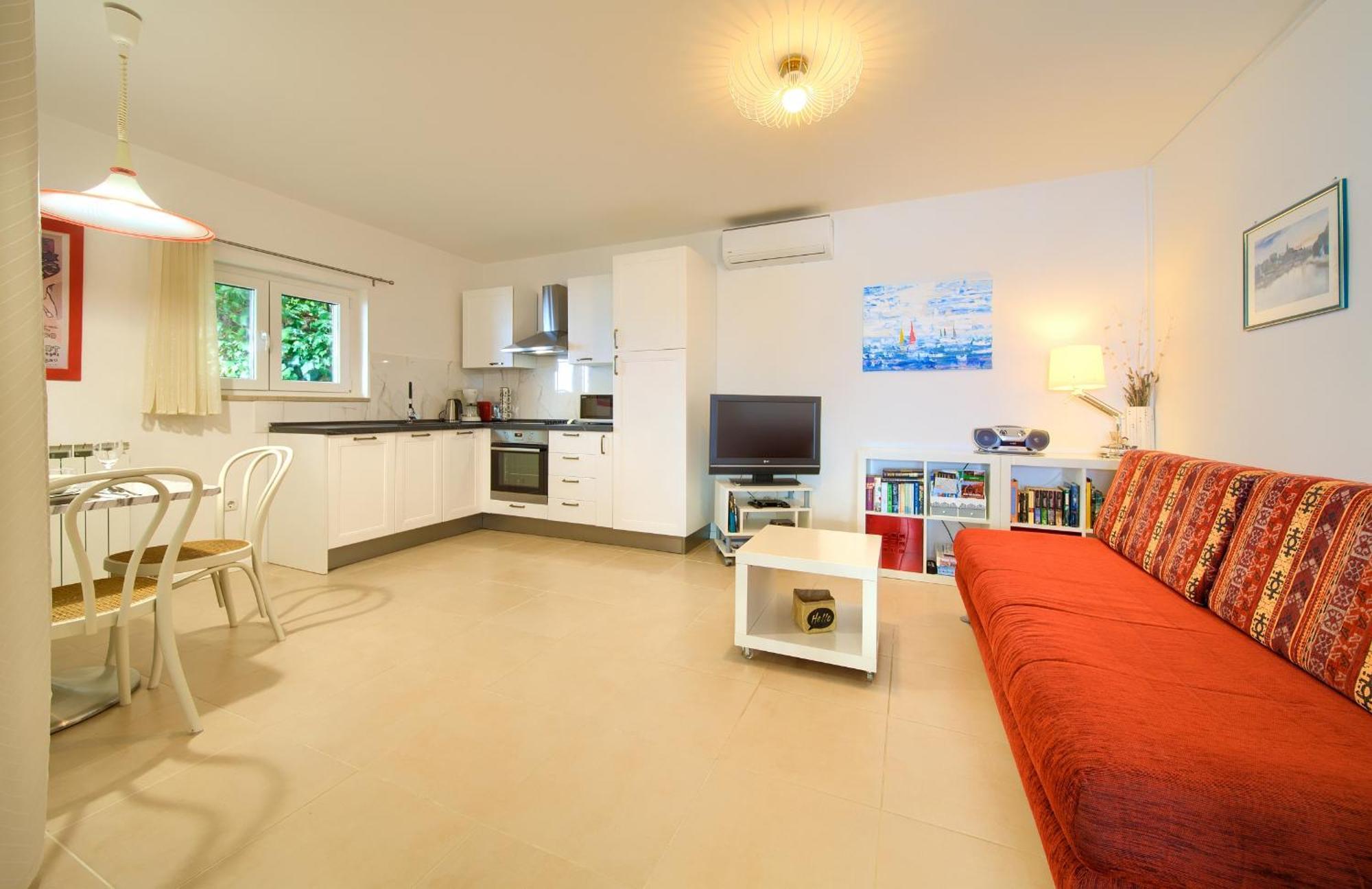 Apartments Six คราลเยวีจา ภายนอก รูปภาพ